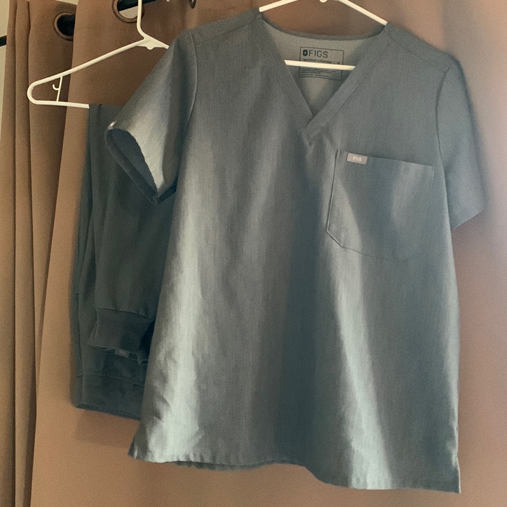 FIGS SCRUBS